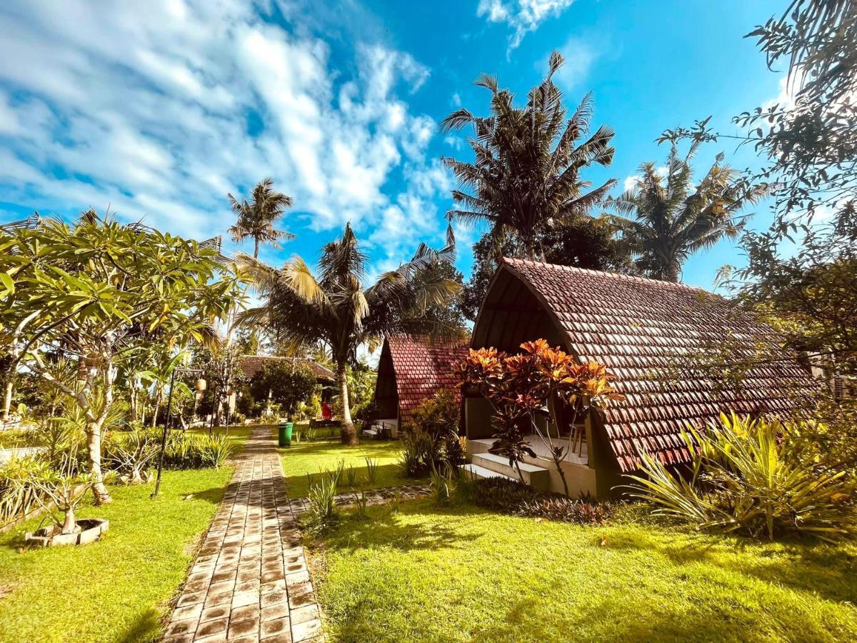 Apit Lawang Villas & Resto Batununggul Kültér fotó