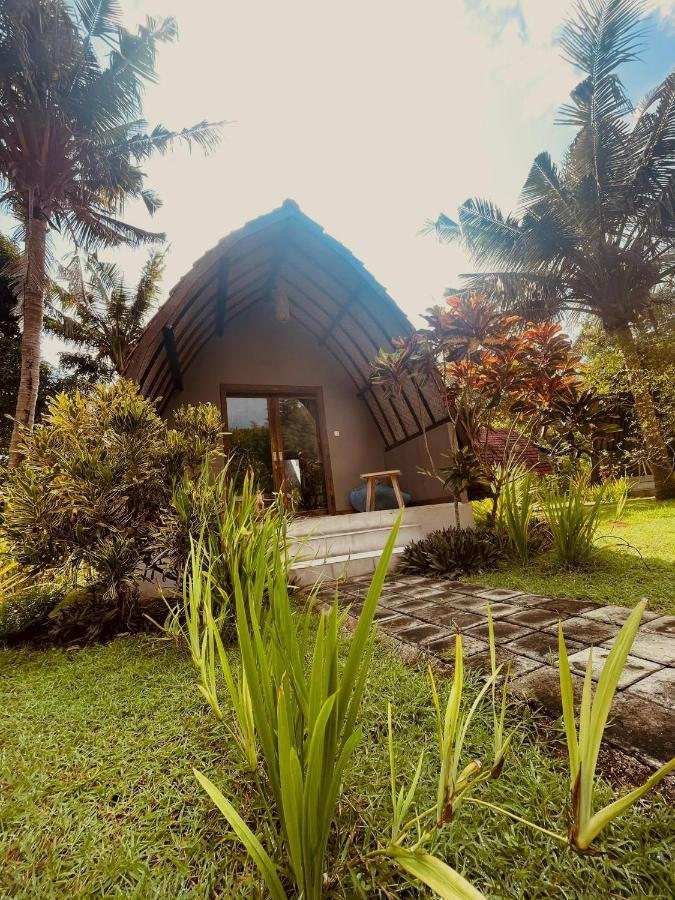 Apit Lawang Villas & Resto Batununggul Kültér fotó