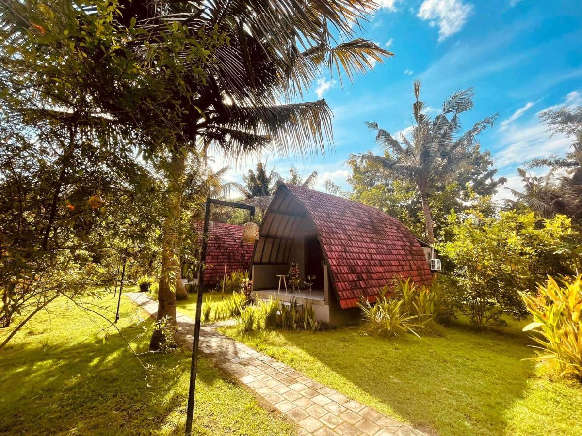 Apit Lawang Villas & Resto Batununggul Kültér fotó