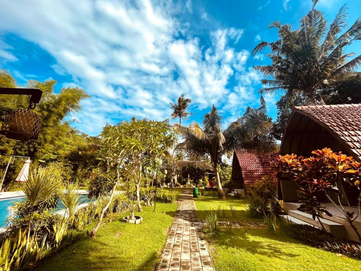 Apit Lawang Villas & Resto Batununggul Kültér fotó