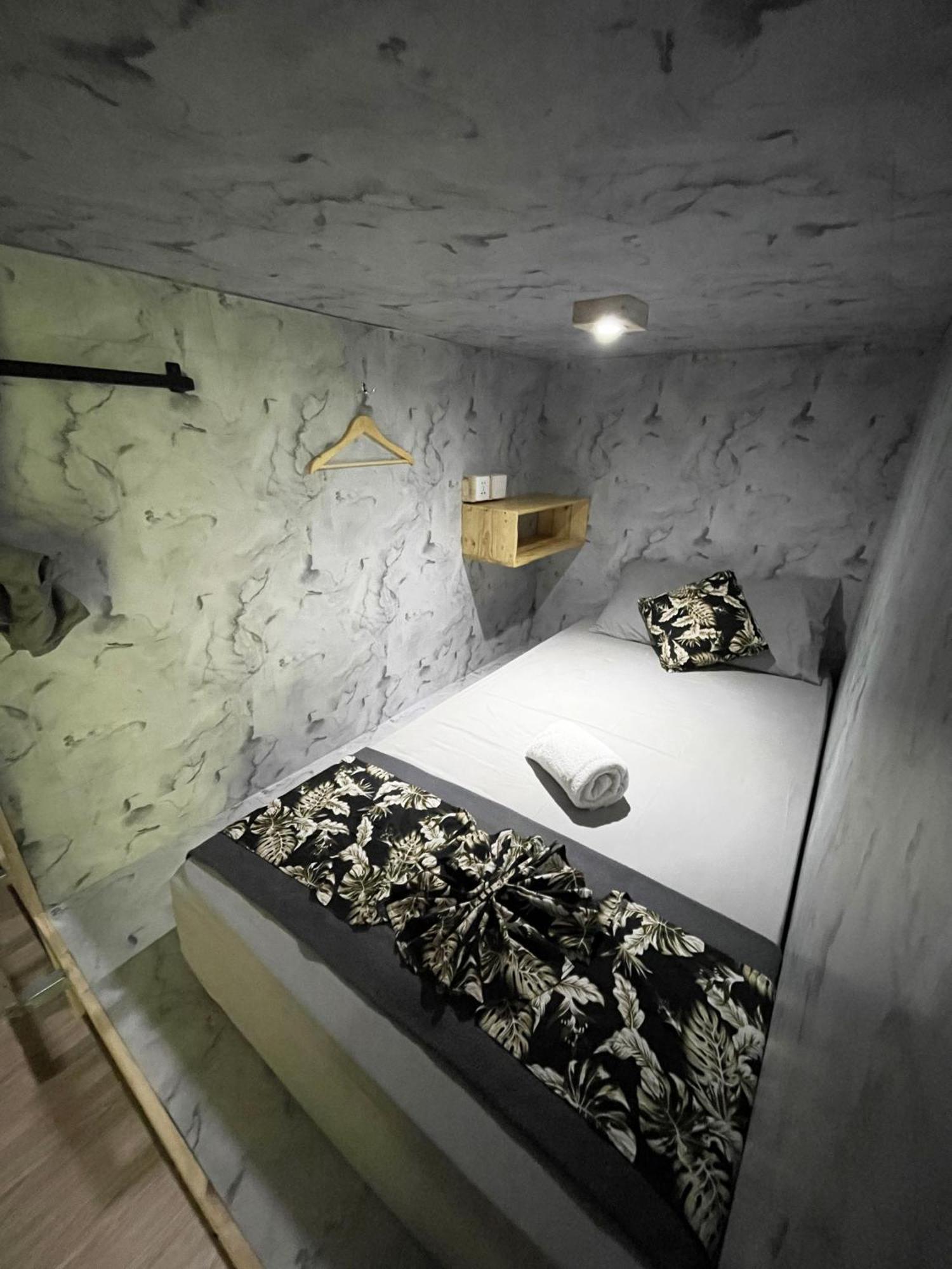 Apit Lawang Villas & Resto Batununggul Kültér fotó