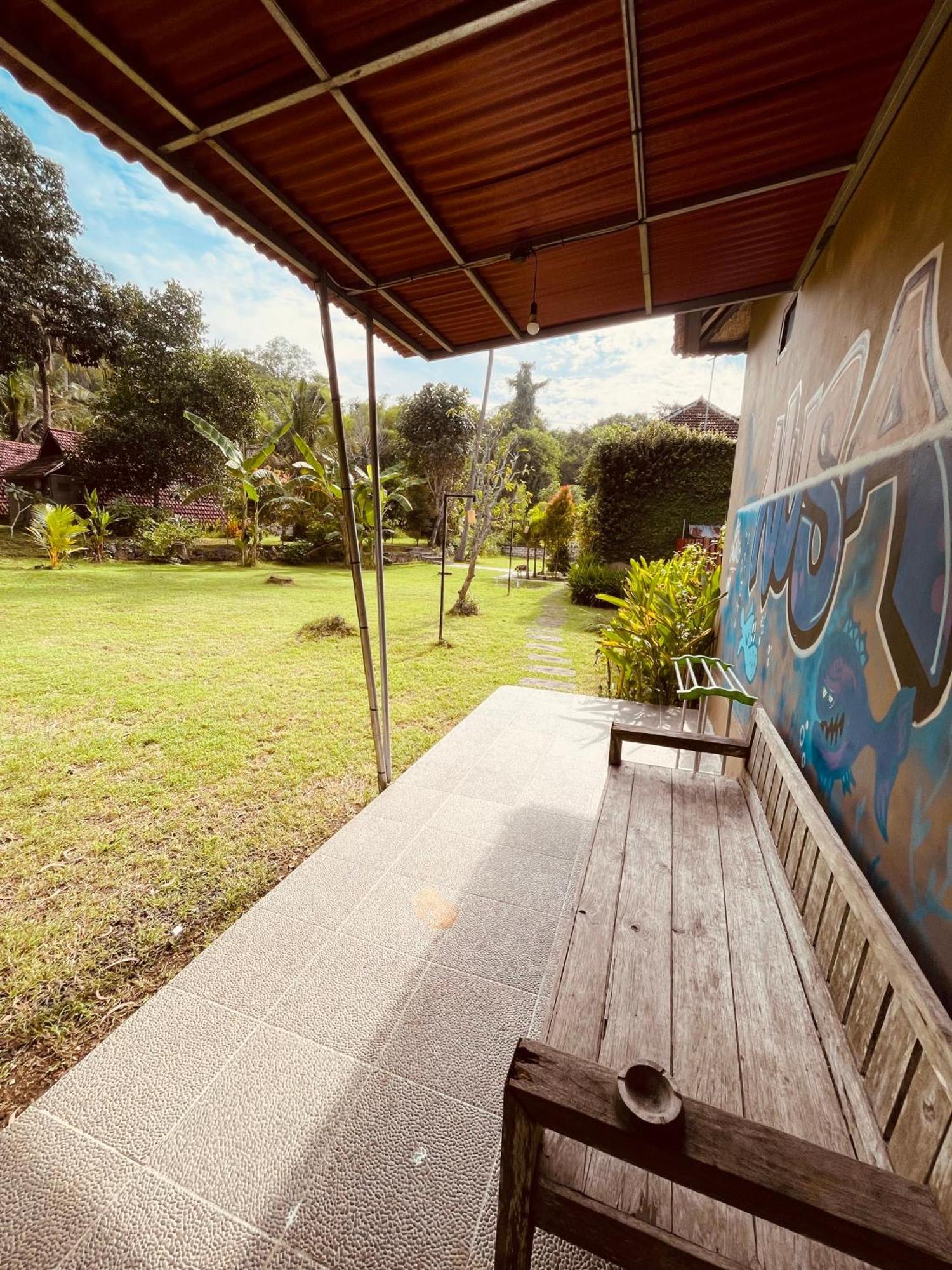 Apit Lawang Villas & Resto Batununggul Kültér fotó