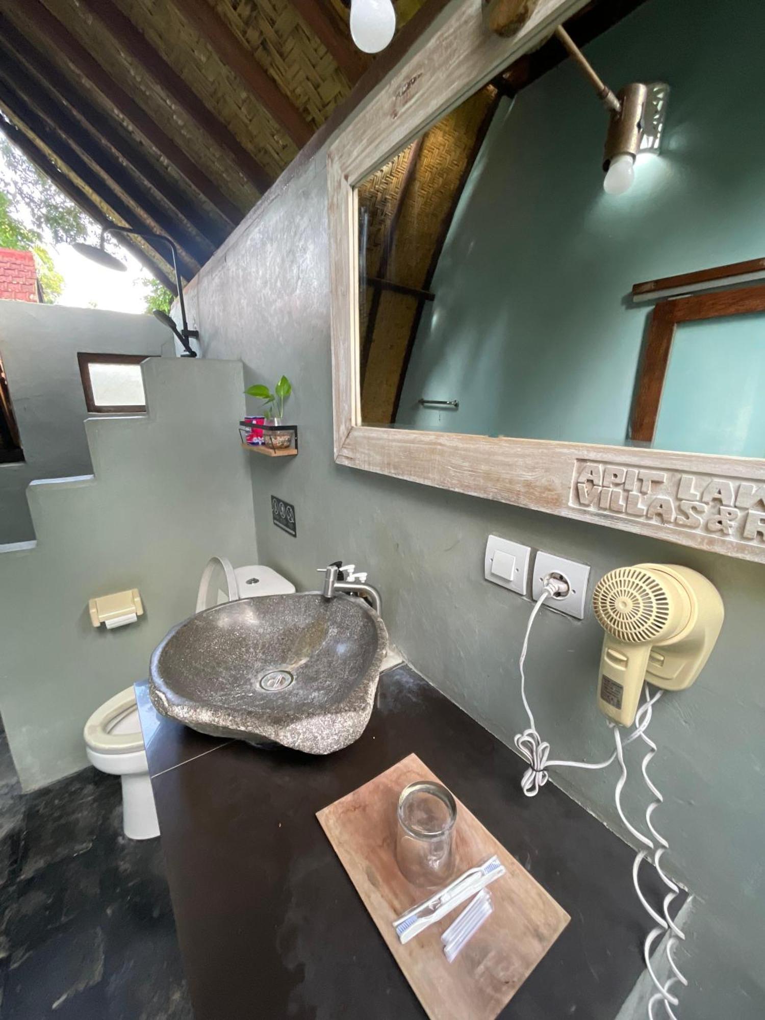 Apit Lawang Villas & Resto Batununggul Kültér fotó